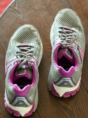Brooks Ariel Shoes Womens Size 9.5 Gray Running Comfort Walking Sneakers
